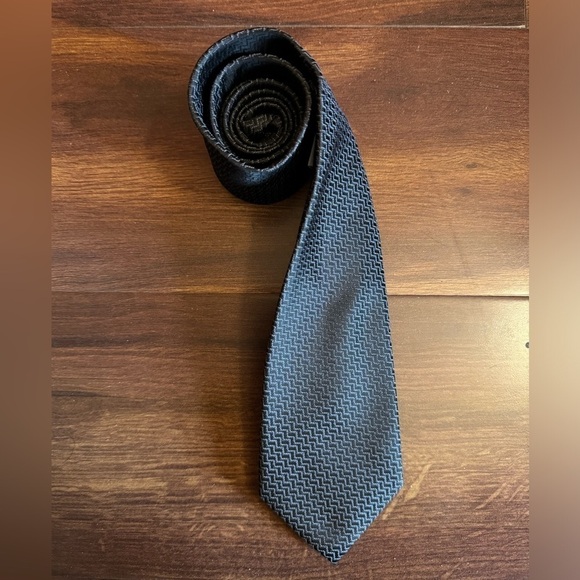 🍁SALE🍁MICHAEL KORS Black Necktie - Picture 1 of 10